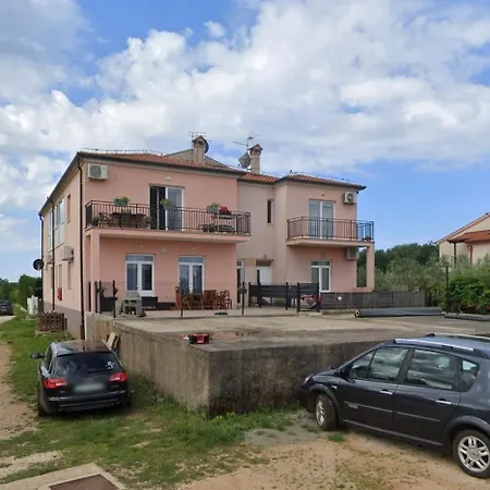With Parking Space Dolinci, - 25534 Apartmán Umag