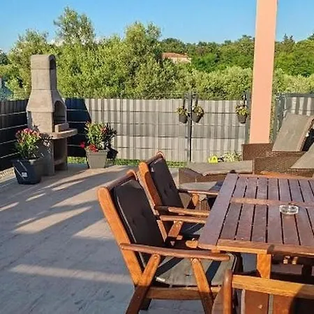 With Parking Space Dolinci, - 25534 Appartement Umag